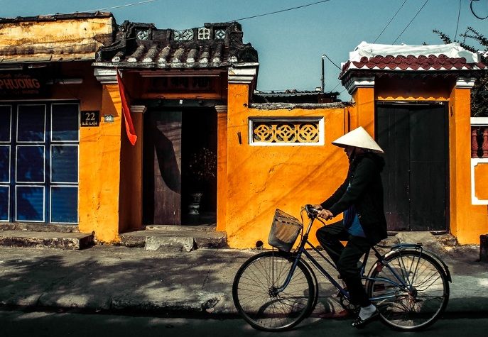 la-rue-de-hoi-an-au-vietnam